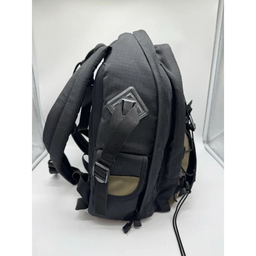 Canon Deluxe Photo Backpack 200EG Black Olive Green Camera Bag for DSLR Lenses